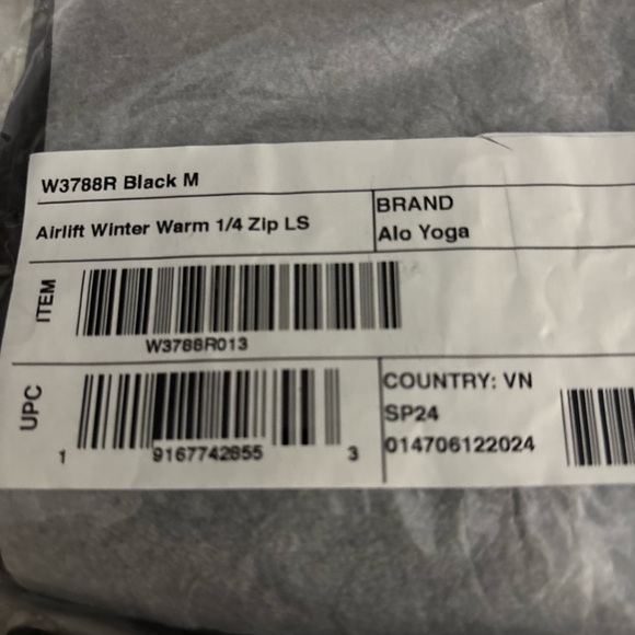 Alo Yoga Airlift Winter Warm 1/4 zip - Picture 4 of 4